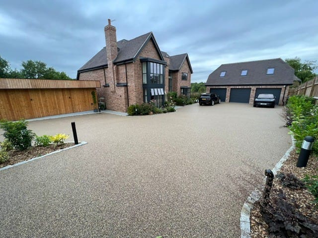 Farmhouse Gold UV Resin Bound Mix 1-5mm - Resin Mill