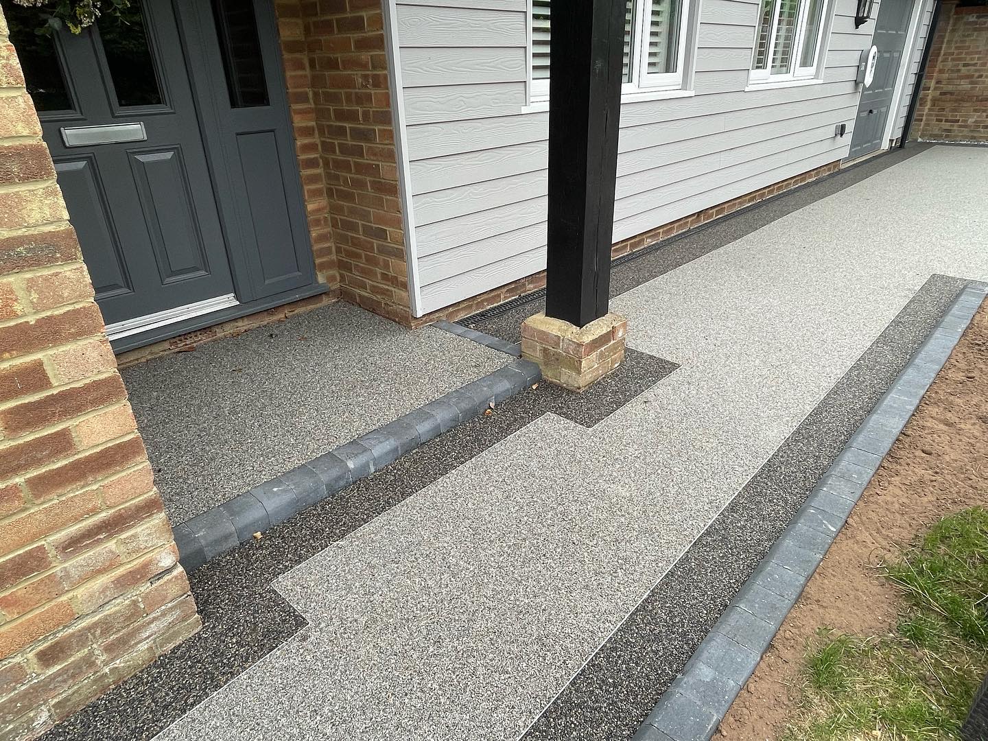 Grey Slate UV Resin Bound Mix 1-5mm - Resin Mill