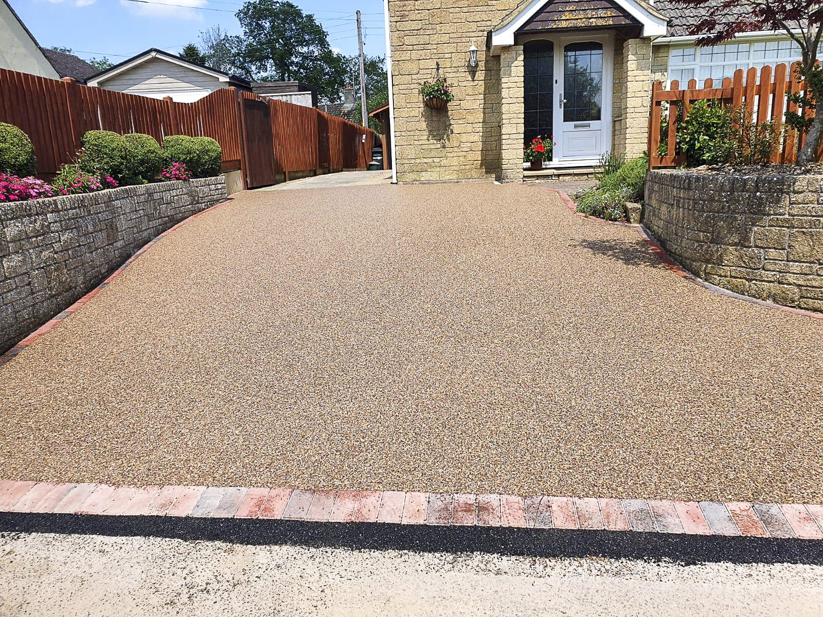 Dorset Cove UV Resin Bound Stone Mix 1-5mm - Resin Mill