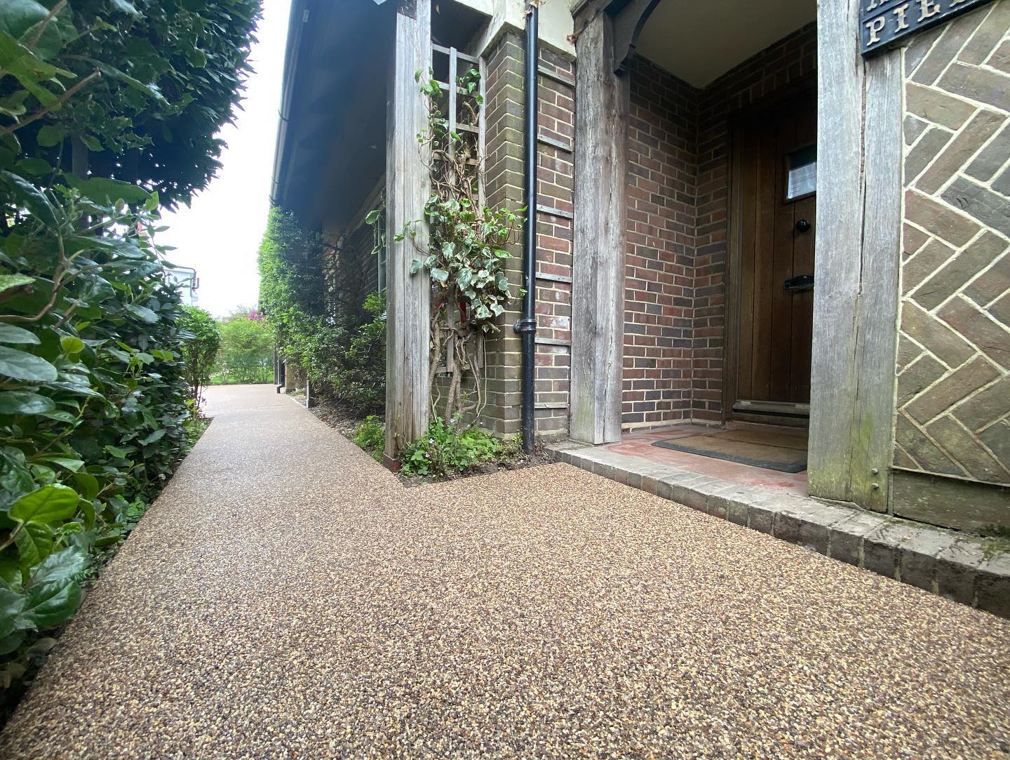 Dorset Cove UV Resin Bound Stone Mix 1-5mm - Resin Mill